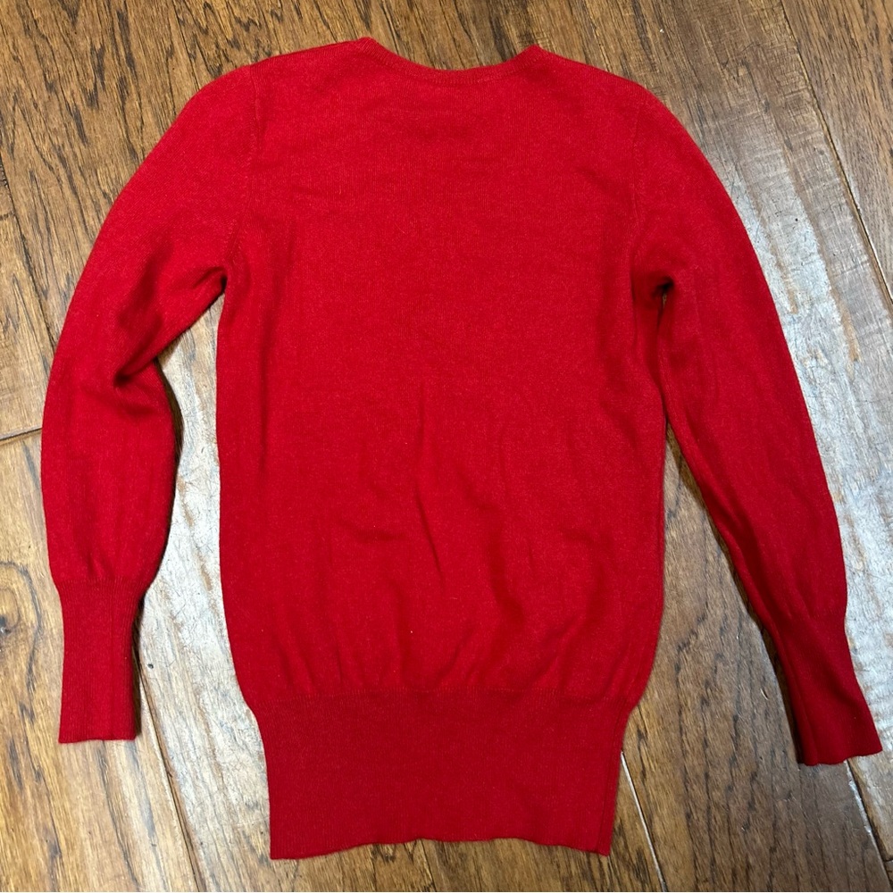 Neiman Marcus Cashmere Sweater in Vibrant Red - Picture 3 of 7